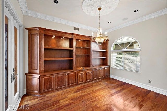 10 Water Lily Way, Laguna Hills, CA 92679
