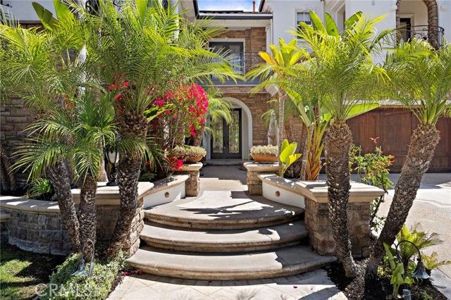 10 Water Lily Way, Laguna Hills, CA 92679