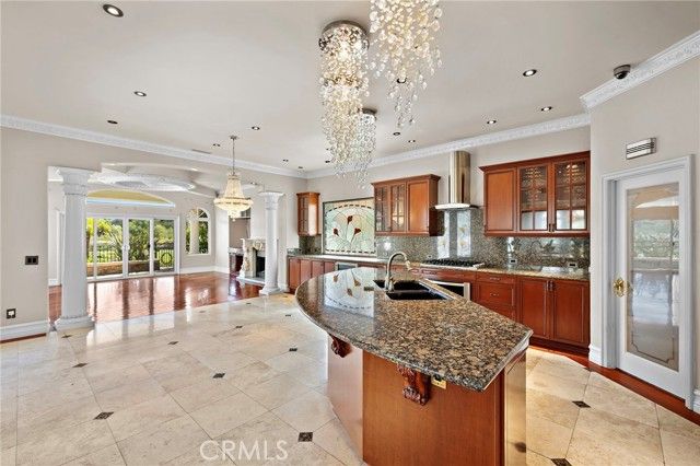 10 Water Lily Way, Laguna Hills, CA 92679