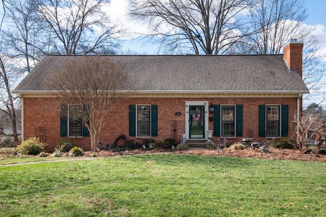 140 Paradise Dr, Hendersonville, TN 37075