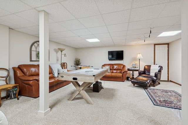 140 Paradise Dr, Hendersonville, TN 37075