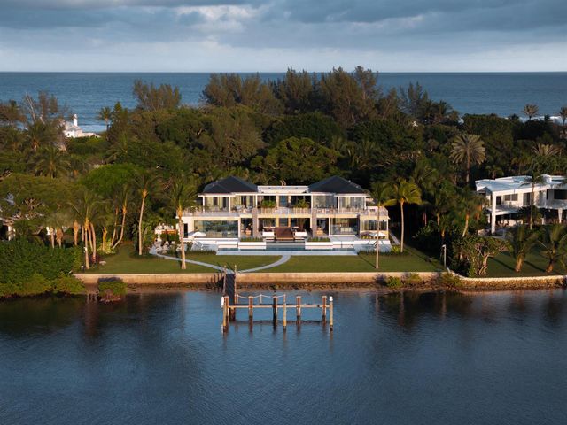 488 S Beach Road, Jupiter Island, FL 33455