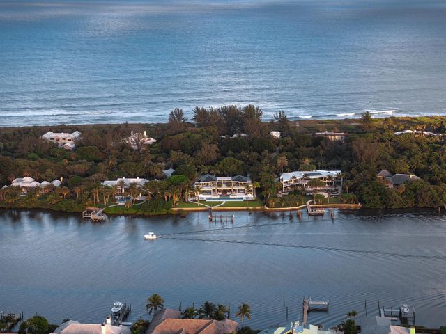 488 S Beach Road, Jupiter Island, FL 33455