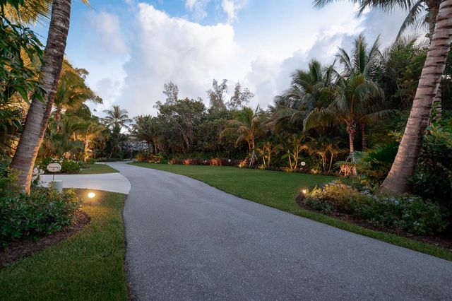 488 S Beach Road, Jupiter Island, FL 33455