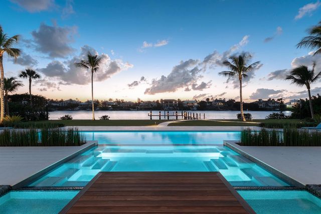 488 S Beach Road, Jupiter Island, FL 33455