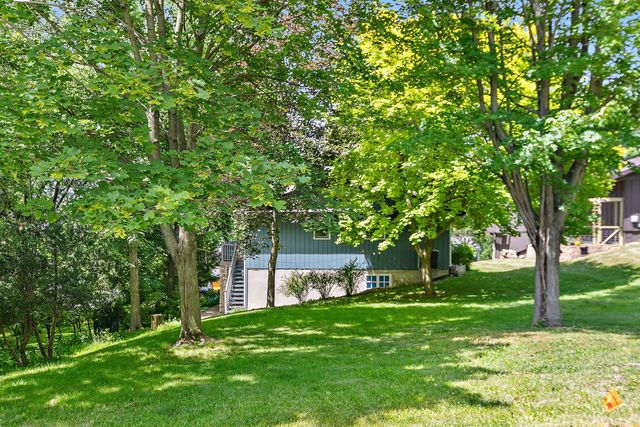2 Summit Avenue, East Dundee, IL 60118
