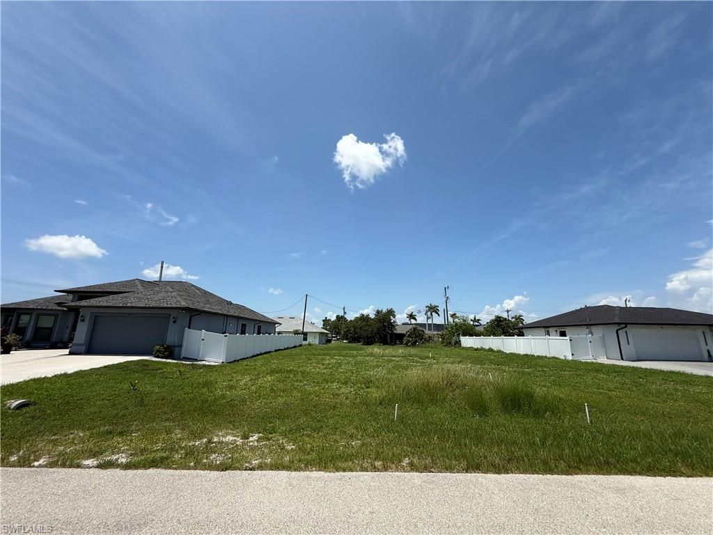 1621 SE 19th LN, CAPE CORAL, FL 33990 — exterior