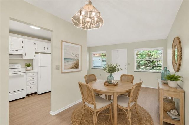 16 Vista Palm Lane 204, Vero Beach, FL 32962