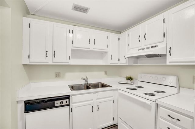 16 Vista Palm Lane 204, Vero Beach, FL 32962