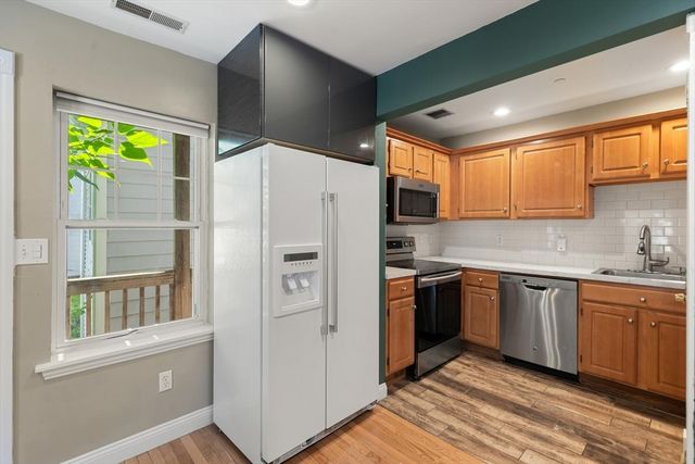 30 Tufts Ave B, Everett, MA 02149