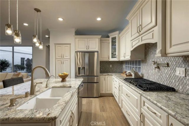 606 Goldenwest Street, Huntington Beach, CA 92648