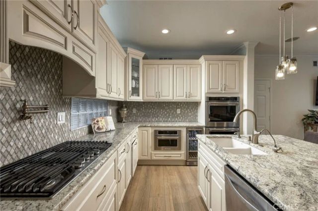 606 Goldenwest Street, Huntington Beach, CA 92648