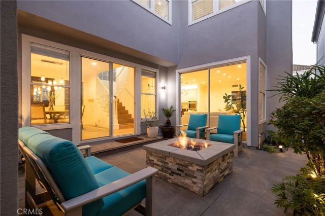 606 Goldenwest Street, Huntington Beach, CA 92648