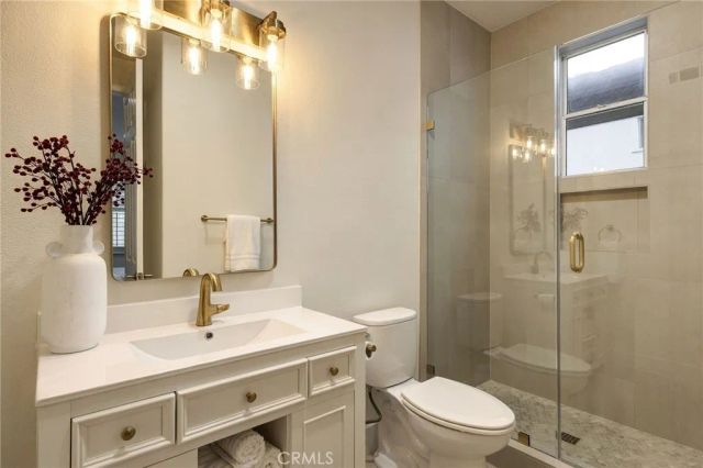 606 Goldenwest Street, Huntington Beach, CA 92648