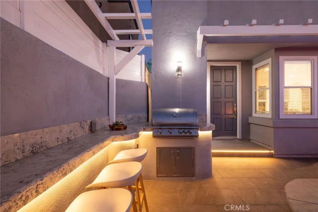 606 Goldenwest Street, Huntington Beach, CA 92648