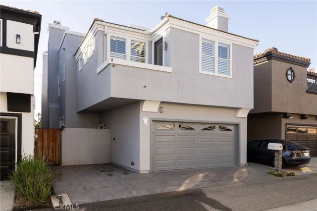 606 Goldenwest Street, Huntington Beach, CA 92648