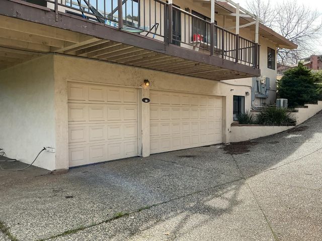 5411 Royal Oaks Dr, Oroville, CA 95966