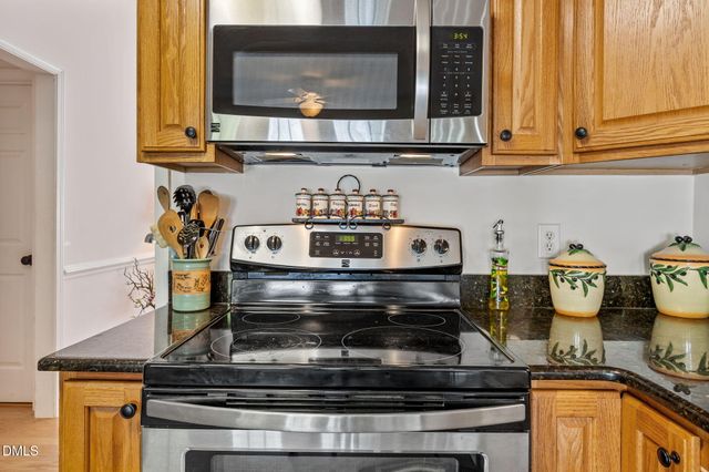 101 Stage Line Cove, Louisburg, NC 27549