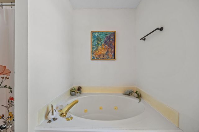 101 Stage Line Cove, Louisburg, NC 27549