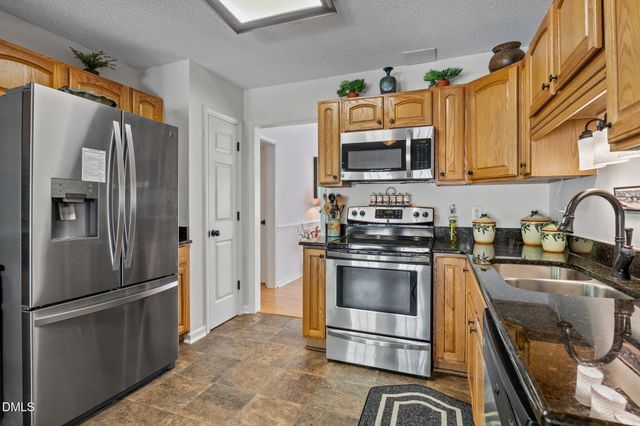 101 Stage Line Cove, Louisburg, NC 27549