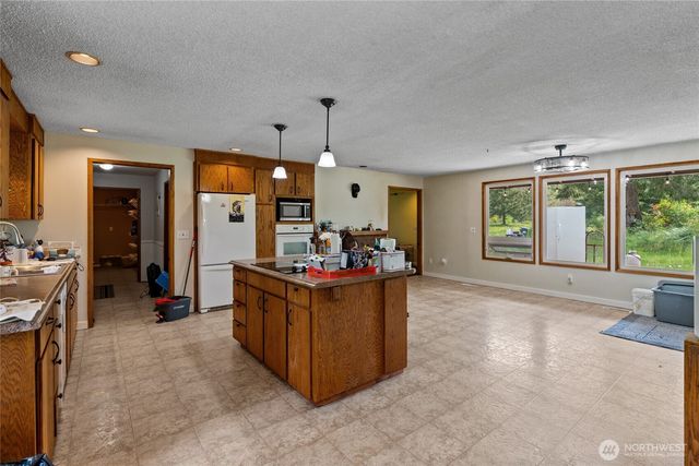 422 336th Street E, Roy, WA 98580