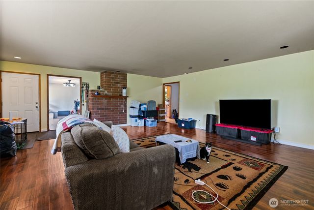 422 336th Street E, Roy, WA 98580
