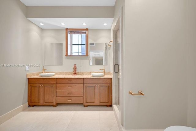 308 Alhambra Cir, Coral Gables, FL 33134