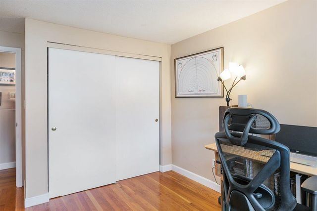 8 Lancelot Ct Apt 27, Salem, NH 03079