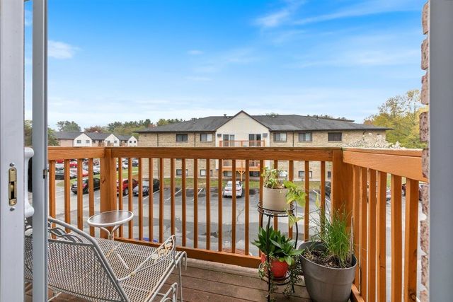 8 Lancelot Ct Apt 27, Salem, NH 03079
