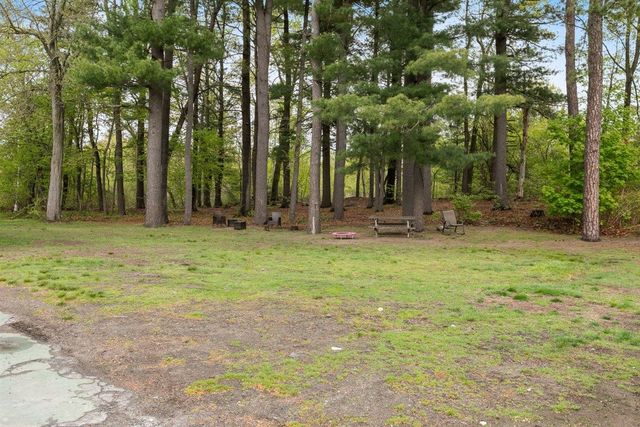 8 Lancelot Ct Apt 27, Salem, NH 03079