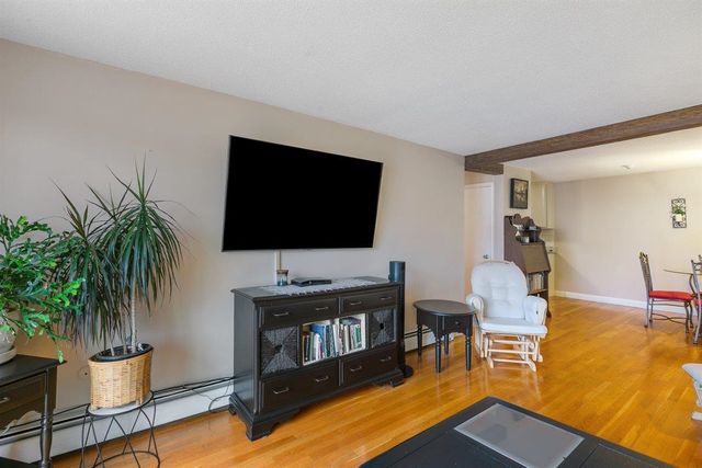 8 Lancelot Ct Apt 27, Salem, NH 03079