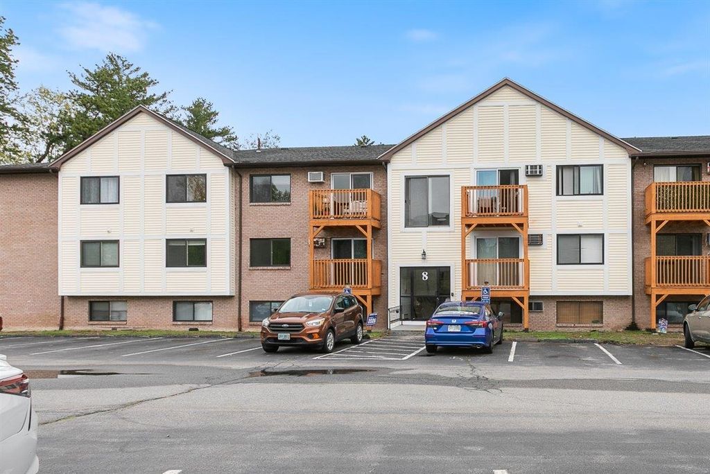 8 Lancelot Ct Apt 27, Salem, NH 03079