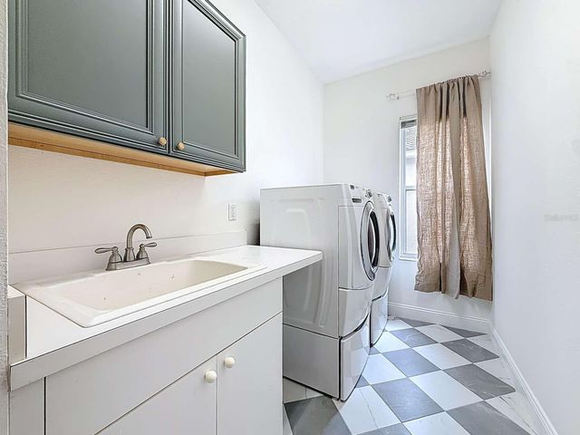 4953 POINTE CIRCLE, Oldsmar, FL 34677