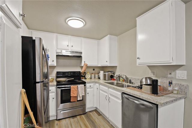 4126 Elm Ave, Long Beach, CA 90807