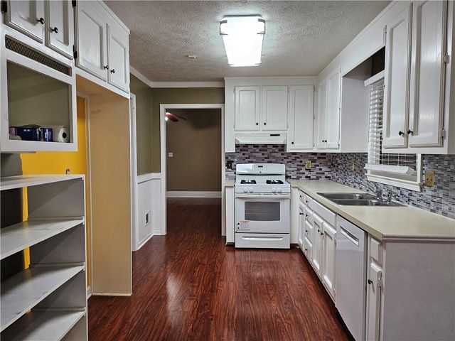 619 Oak Moss Drive, Lawrenceville, GA 30043