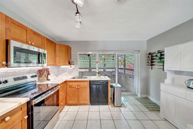 2708 NW 51st Place, Tamarac, FL 33309