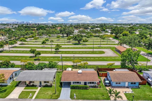 2708 NW 51st Place, Tamarac, FL 33309