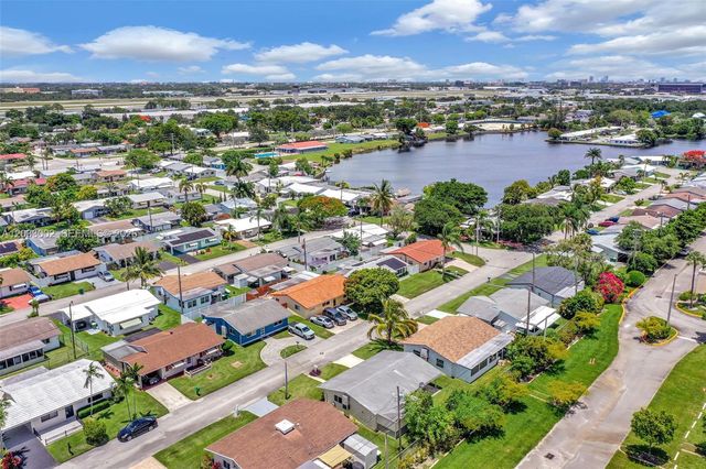 2708 NW 51st Place, Tamarac, FL 33309