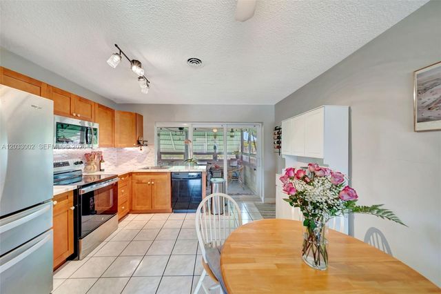 2708 NW 51st Place, Tamarac, FL 33309