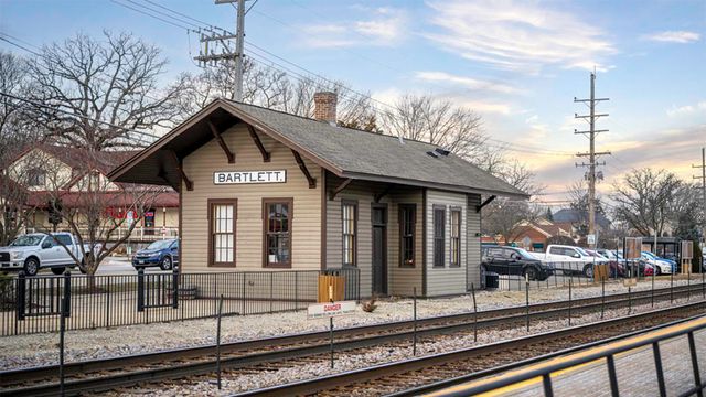 1242 Tiger Lily Drive, Bartlett, IL 60103