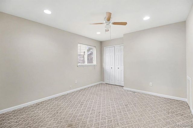 39024 Faith Dr, Sterling Heights, MI 48310