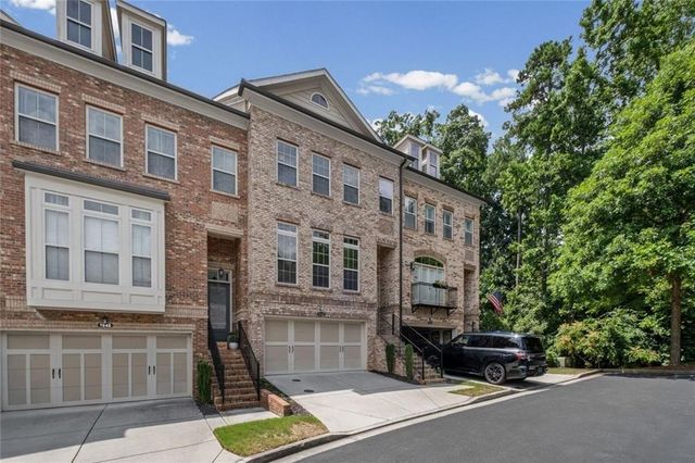 1044 Township Square, Alpharetta, GA 30022