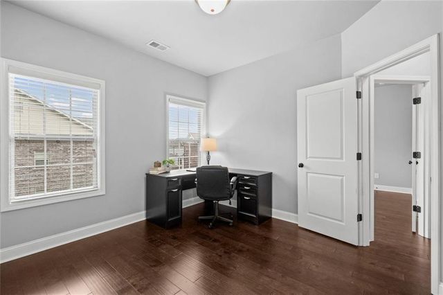 1044 Township Square, Alpharetta, GA 30022