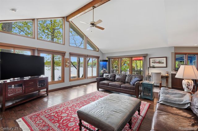 4233 Blain Island Road, Waterford Charter Township, MI 48329