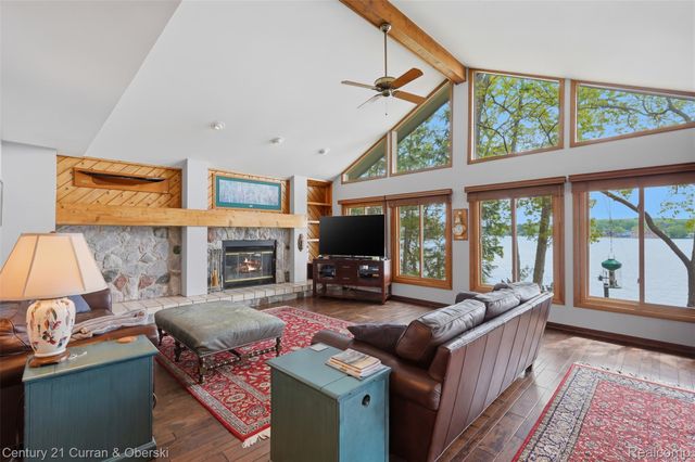 4233 Blain Island Road, Waterford Charter Township, MI 48329