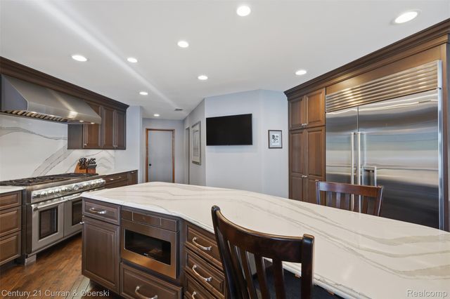 4233 Blain Island Road, Waterford Charter Township, MI 48329