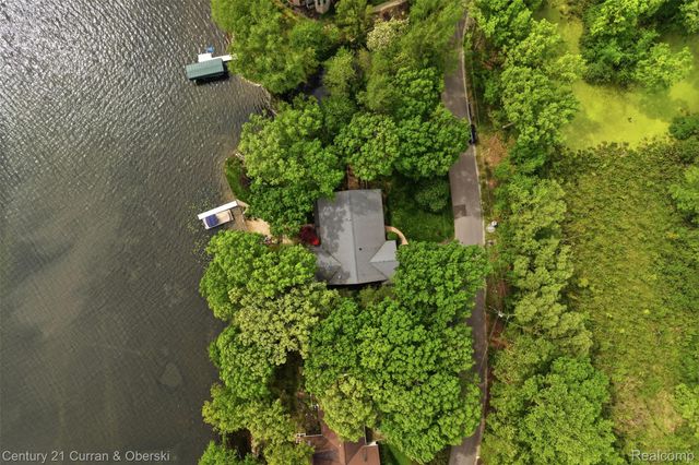 4233 Blain Island Road, Waterford Charter Township, MI 48329