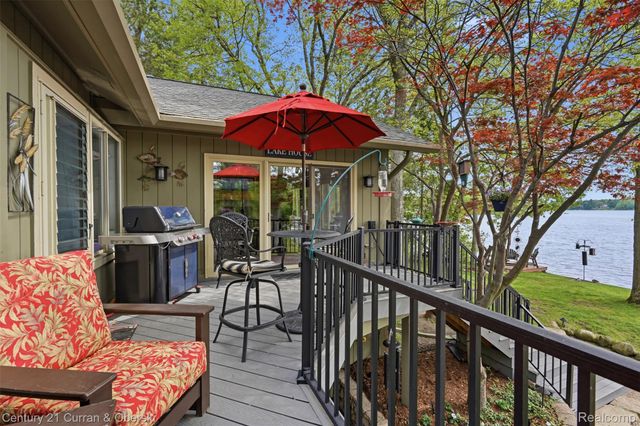4233 Blain Island Road, Waterford Charter Township, MI 48329