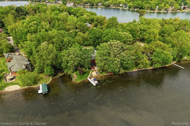 4233 Blain Island Road, Waterford Charter Township, MI 48329
