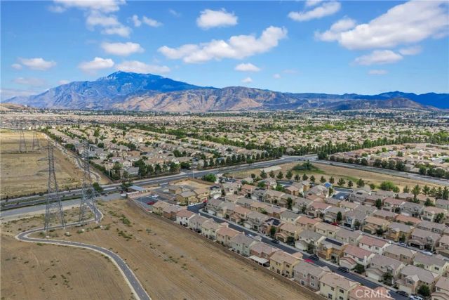 1445 Chinaberry, Beaumont, CA 92223